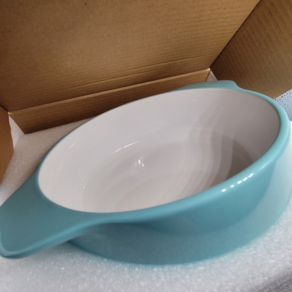 KitchenAid 2.25 QT Round Casserole Baker Light BLUE Verified Stoneware Handles - Picture 7 of 8